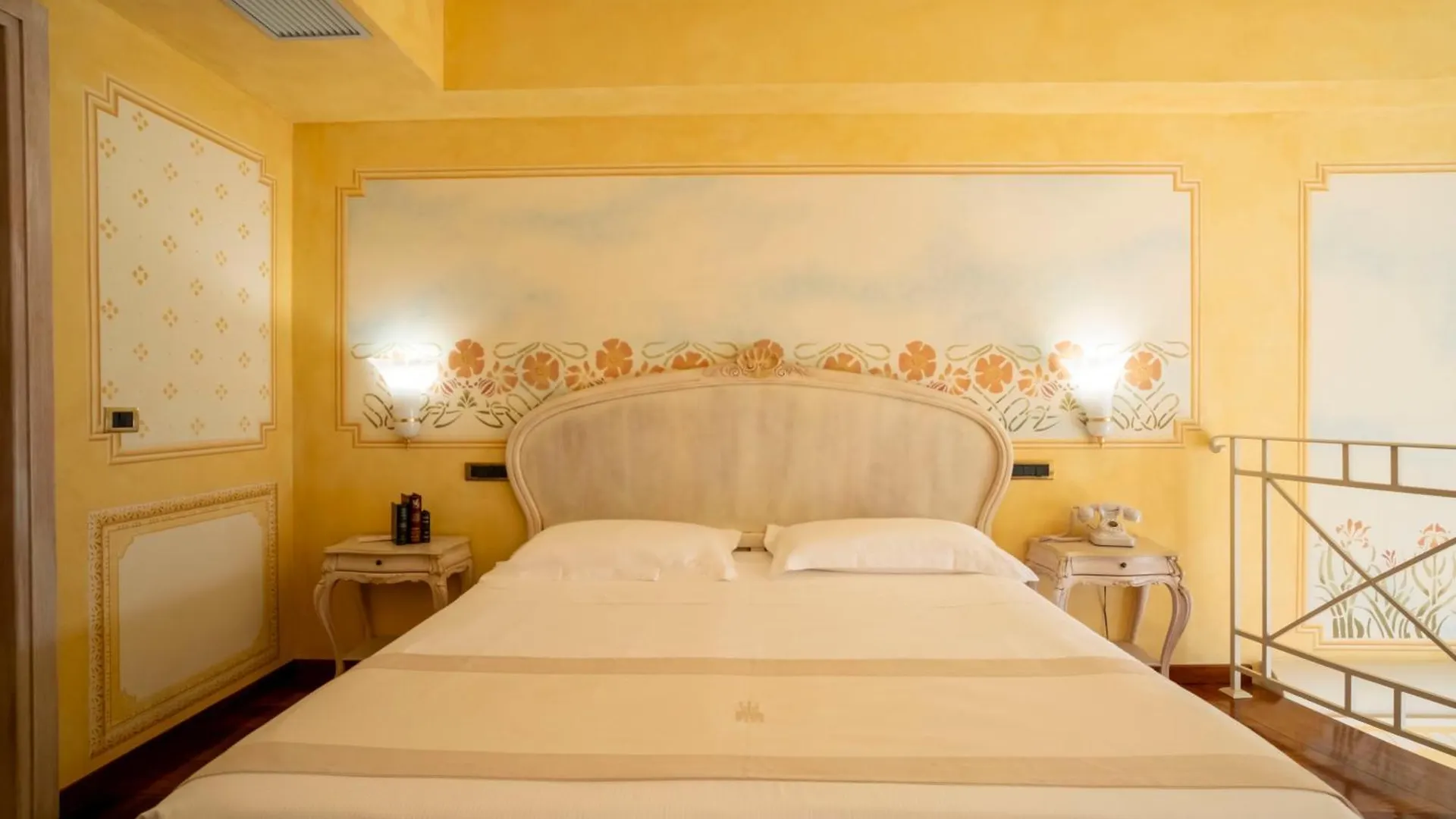 Suite Hotel Nettuno Sestri Levante 4*,