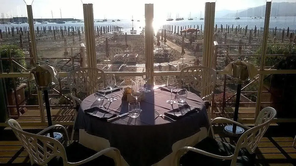 Suite Hotel Nettuno Sestri Levante Italia