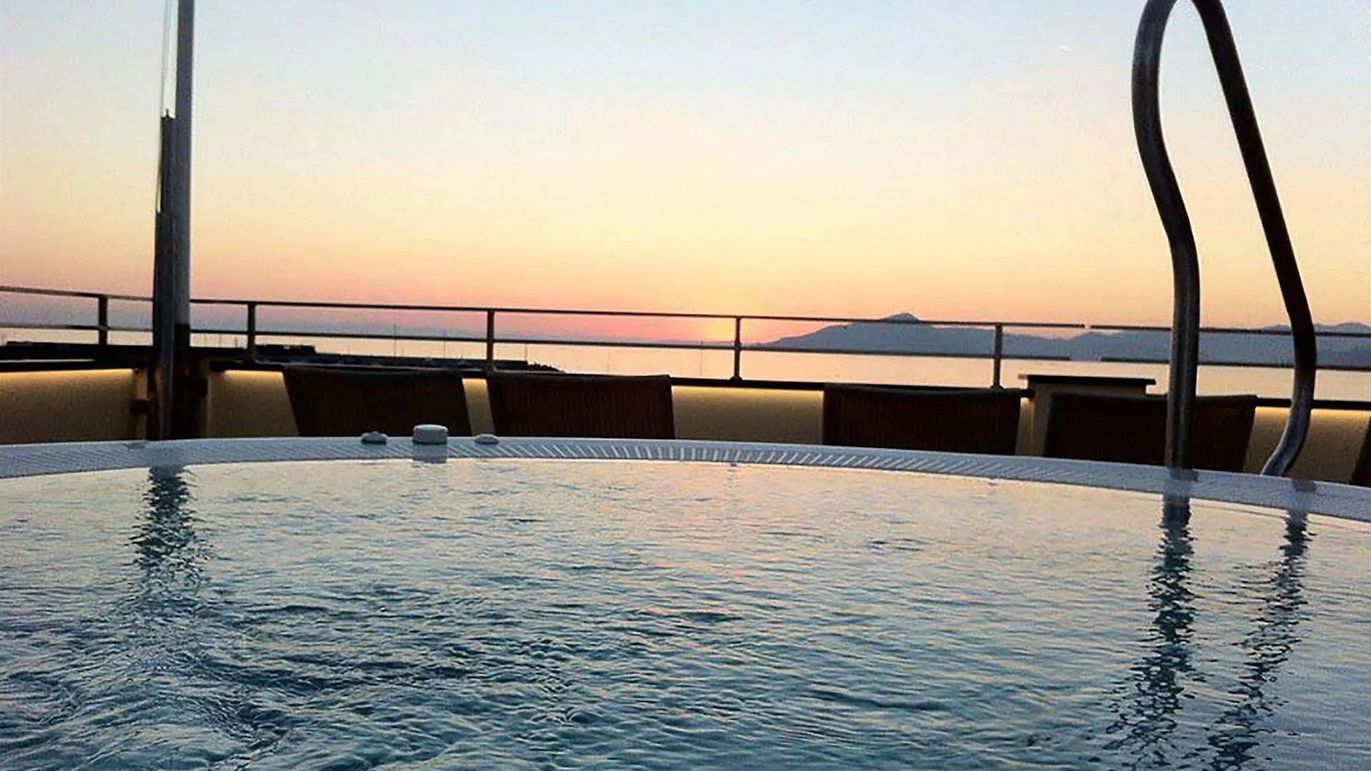 Suite Hotel Nettuno Sestri Levante 4*,  Italia