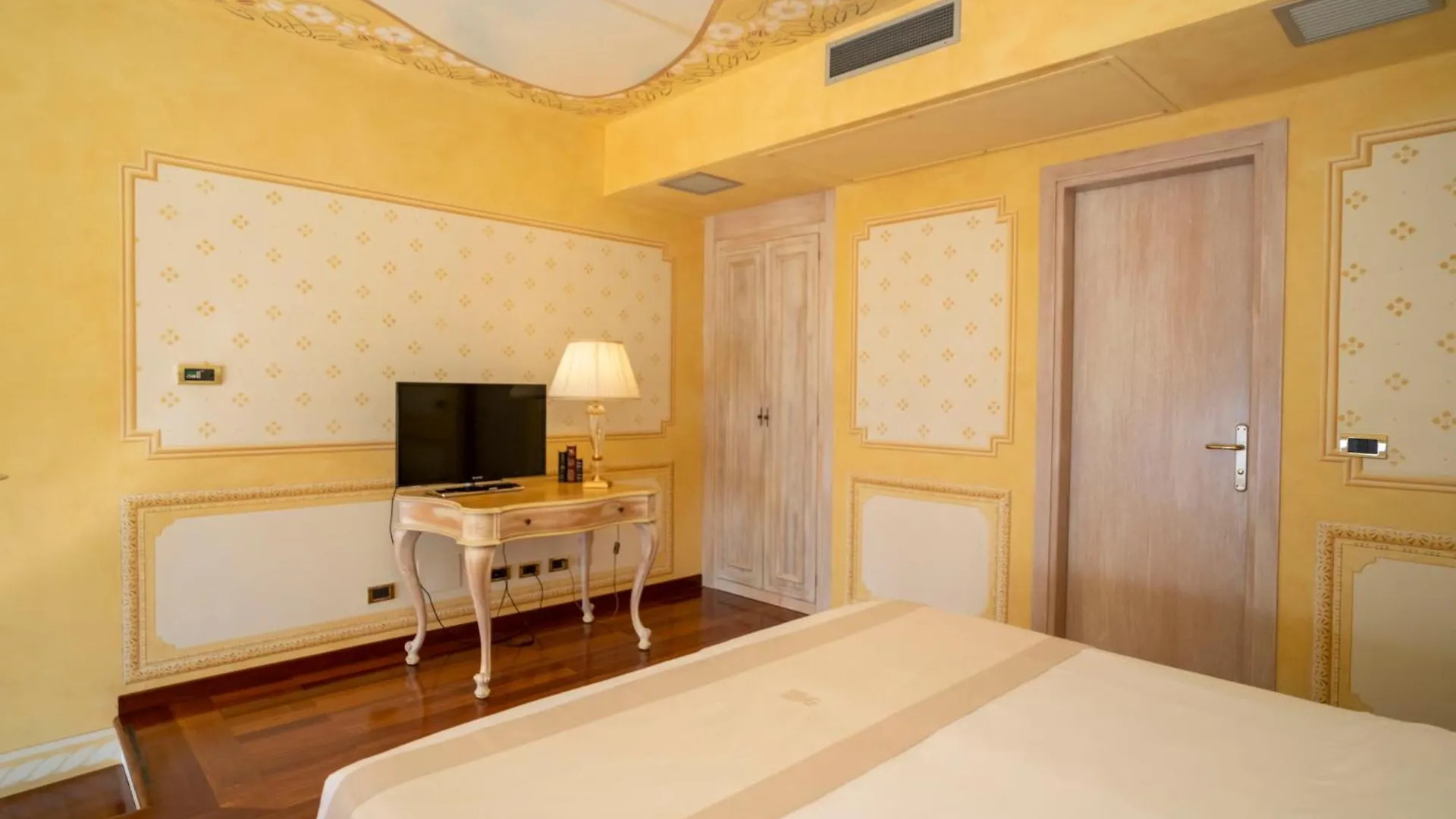 Suite Hotel Nettuno Sestri Levante